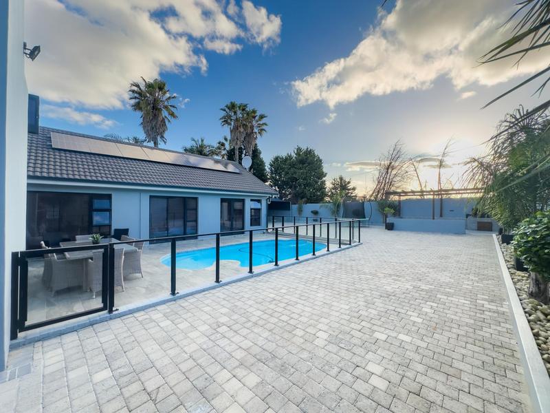 4 Bedroom Property for Sale in Vredekloof Western Cape
